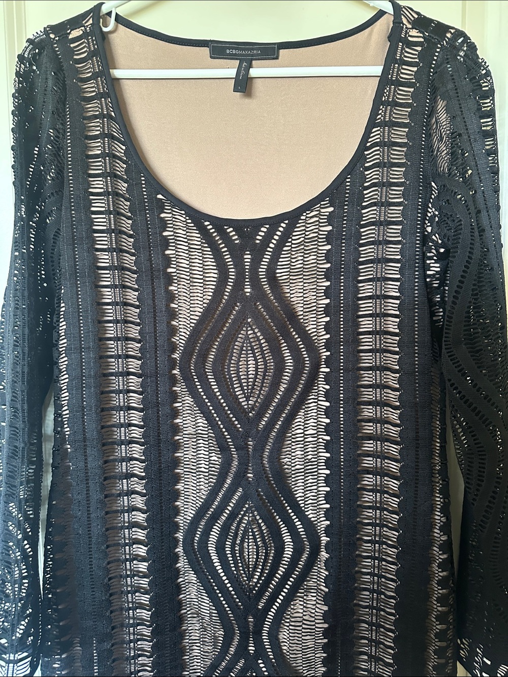 BCBGMaxAzria Dusty Rose Shell Top with Black Trim